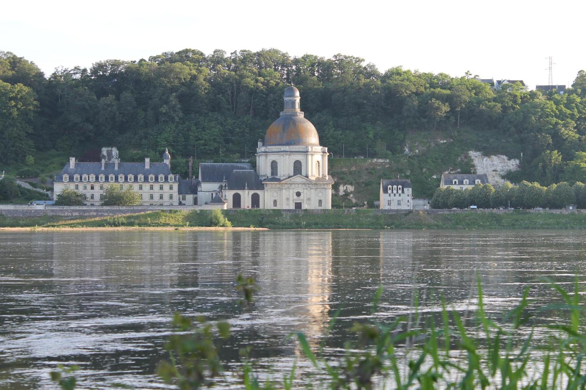 Hotel Saint Pierre Boutique-Hotel โซมูร์ ภายนอก รูปภาพ