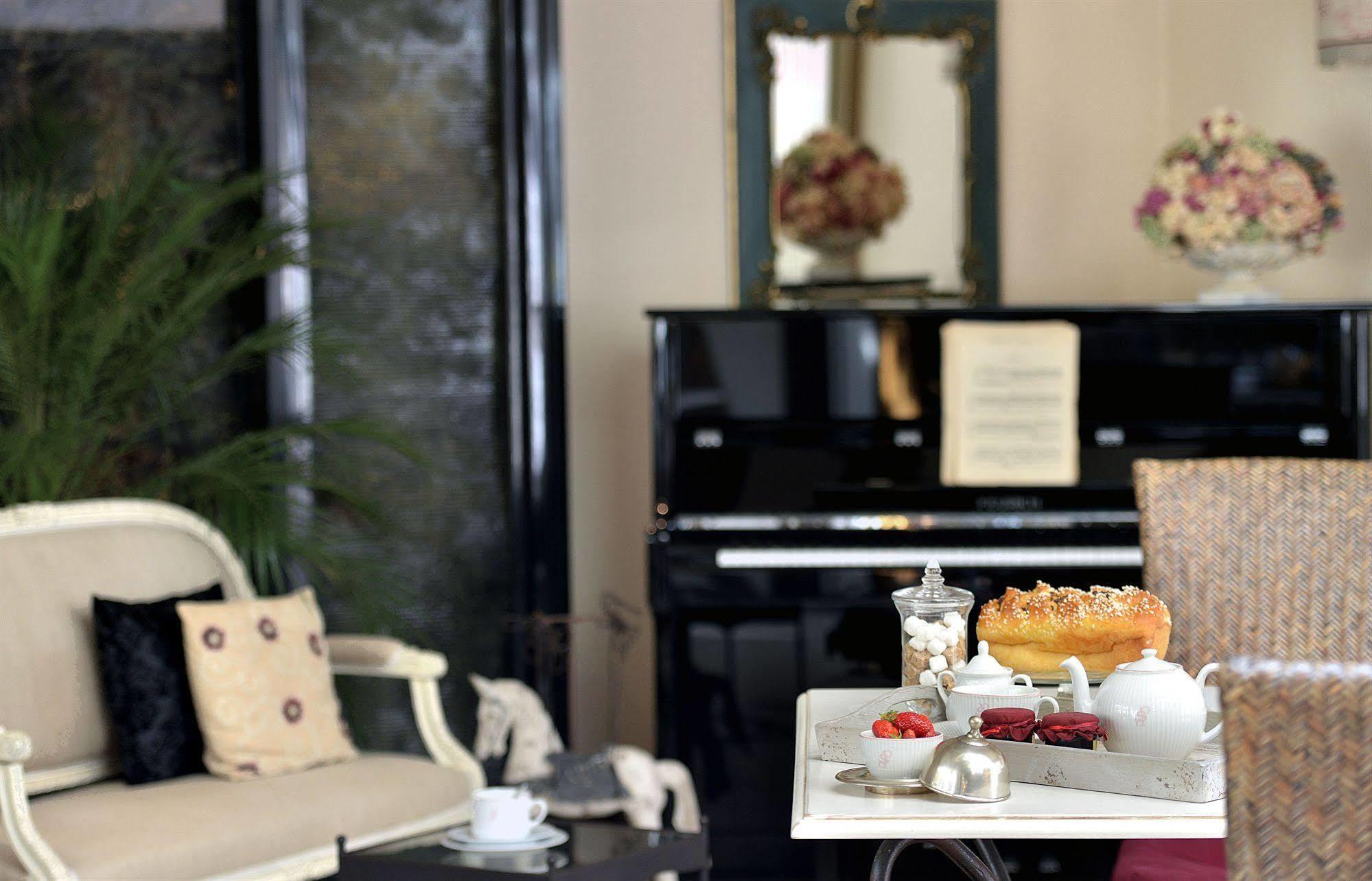 Hotel Saint Pierre Boutique-Hotel โซมูร์ ภายนอก รูปภาพ