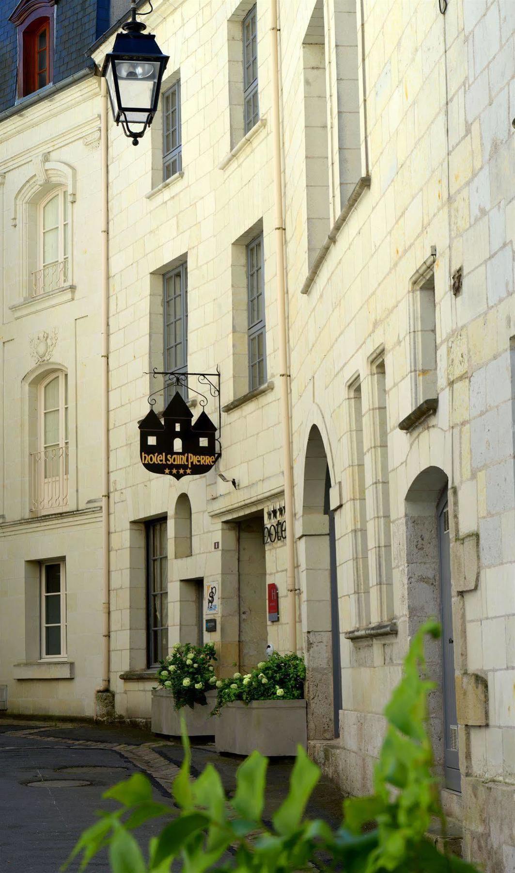 Hotel Saint Pierre Boutique-Hotel โซมูร์ ภายนอก รูปภาพ