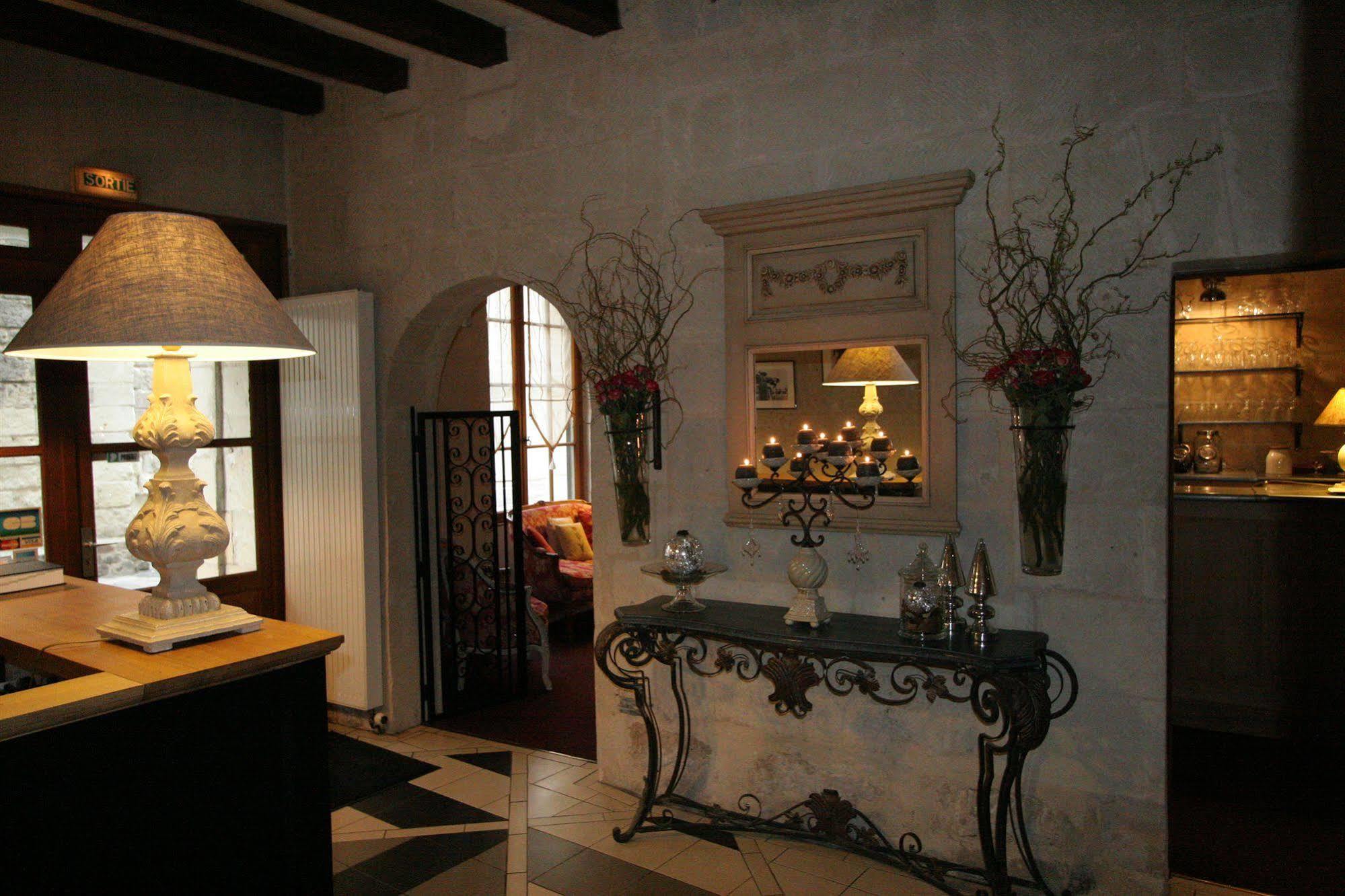 Hotel Saint Pierre Boutique-Hotel โซมูร์ ภายนอก รูปภาพ